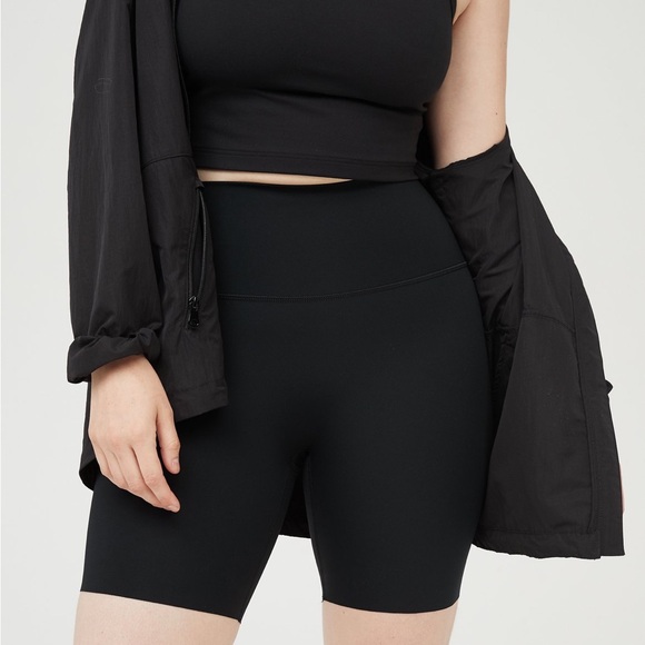 Aerie offline bike short - Picture 1 of 4